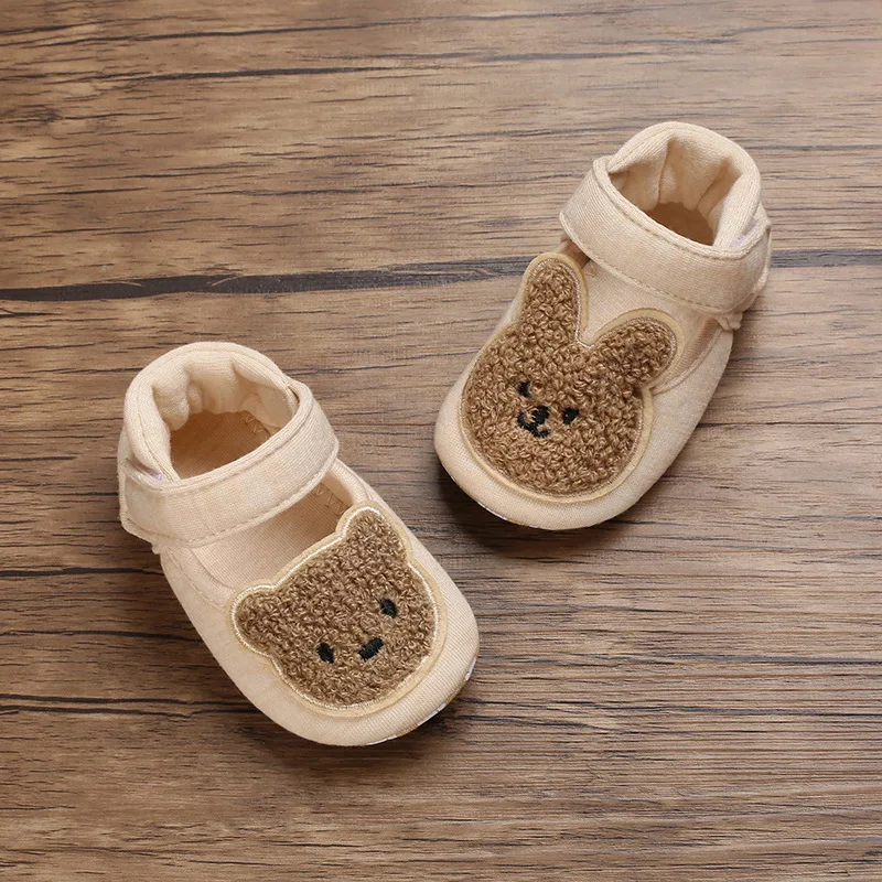 Diseño con motivos de conejo y oso