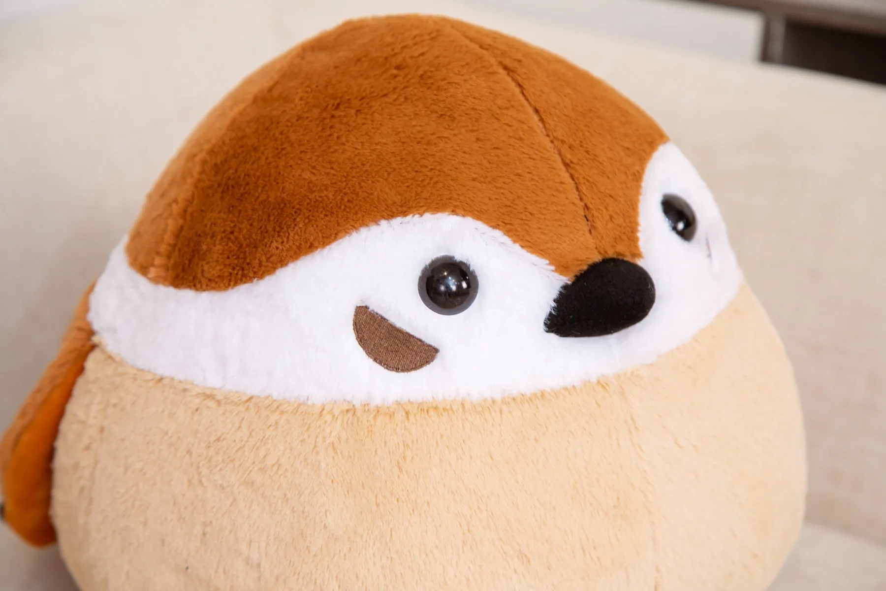 Vista del peluche en diferentes ángulos