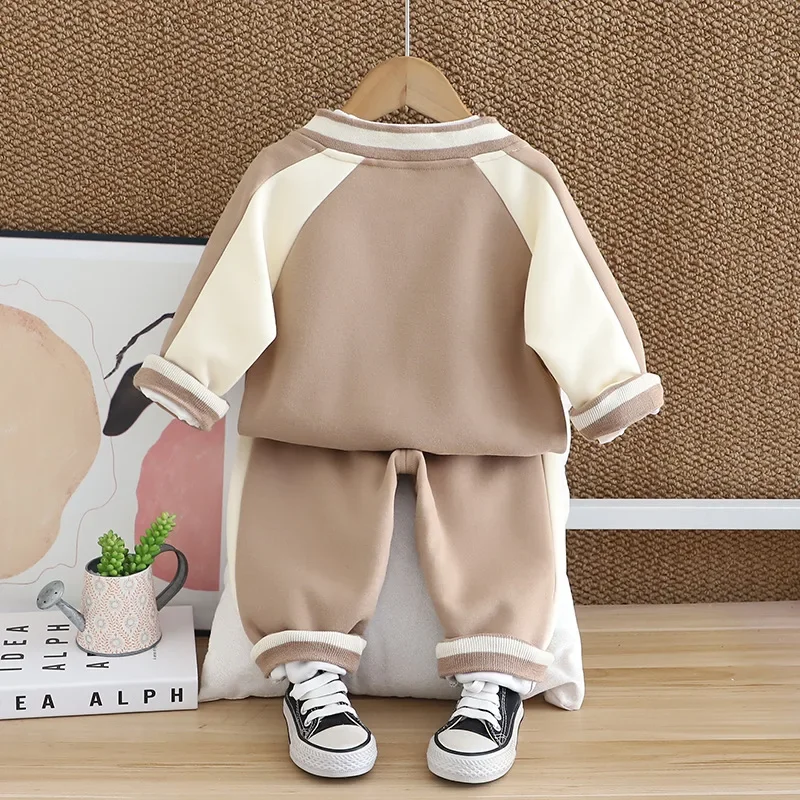 Conjunto de bebé chaqueta de dibujos y camiseta con pantalón para otoño - imagen 4