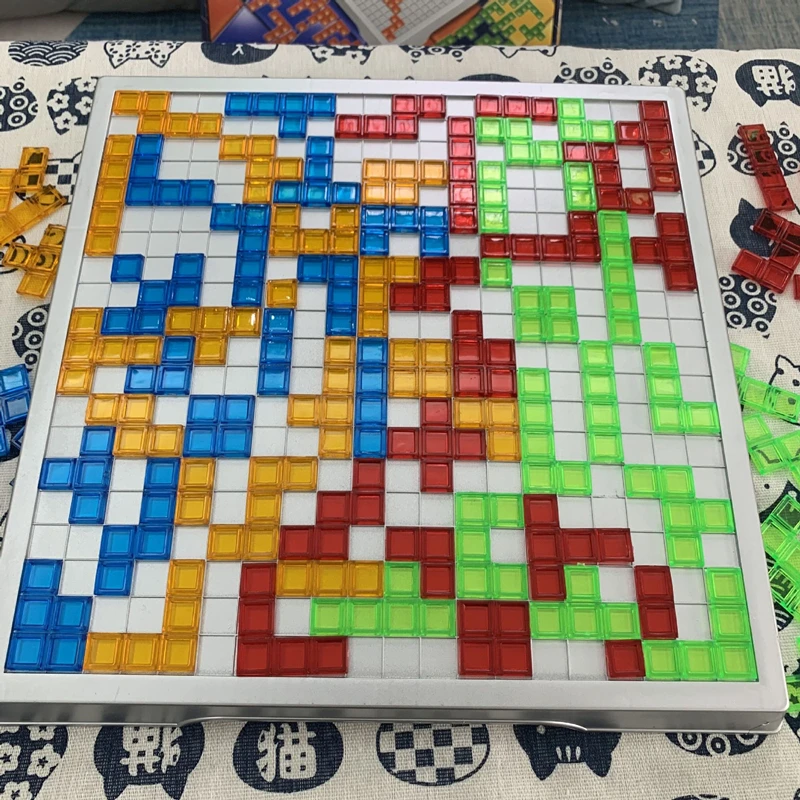 Piezas y tableros del juego Blokus