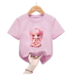 Camiseta orgánica para niña con estampado de mariposas en tonos pastel