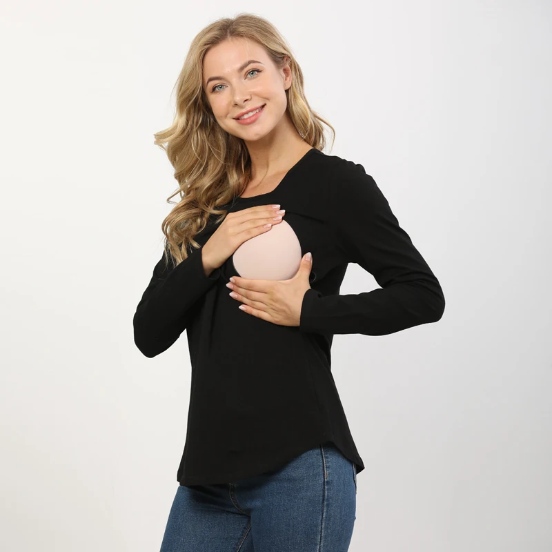 Top combinado con leggings negros