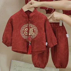 Conjunto bebé entretiempo: camiseta roja manga larga bordada y pantalón