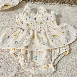 Body tirantes bebé de algodón con volantes y lazo estampado, gorro