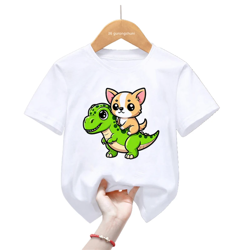 Camiseta con papillon y dinosaurio