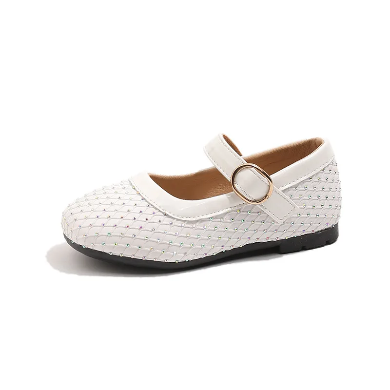 Zapatos de niña brillantes de princesa con diamantes de agua