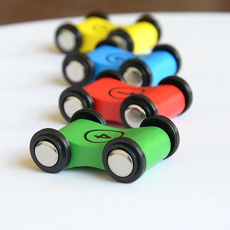 Coche de madera deslizante para niños con rampa y pista colorida - imagen 5