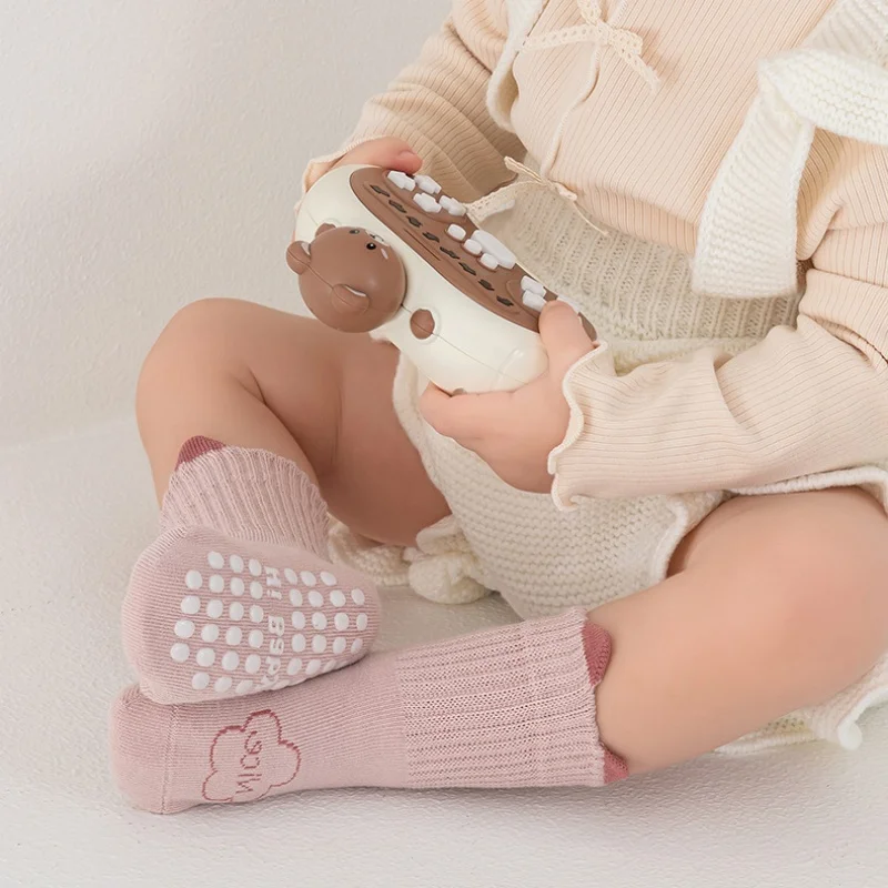 Calcetines antideslizantes de suelo para bebés y niños pequeños - imagen 3