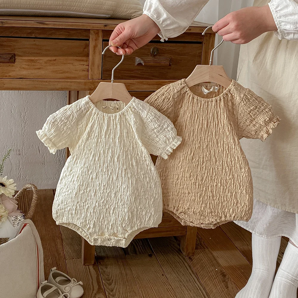 Conjunto de algodón peinado para bebé en color beige