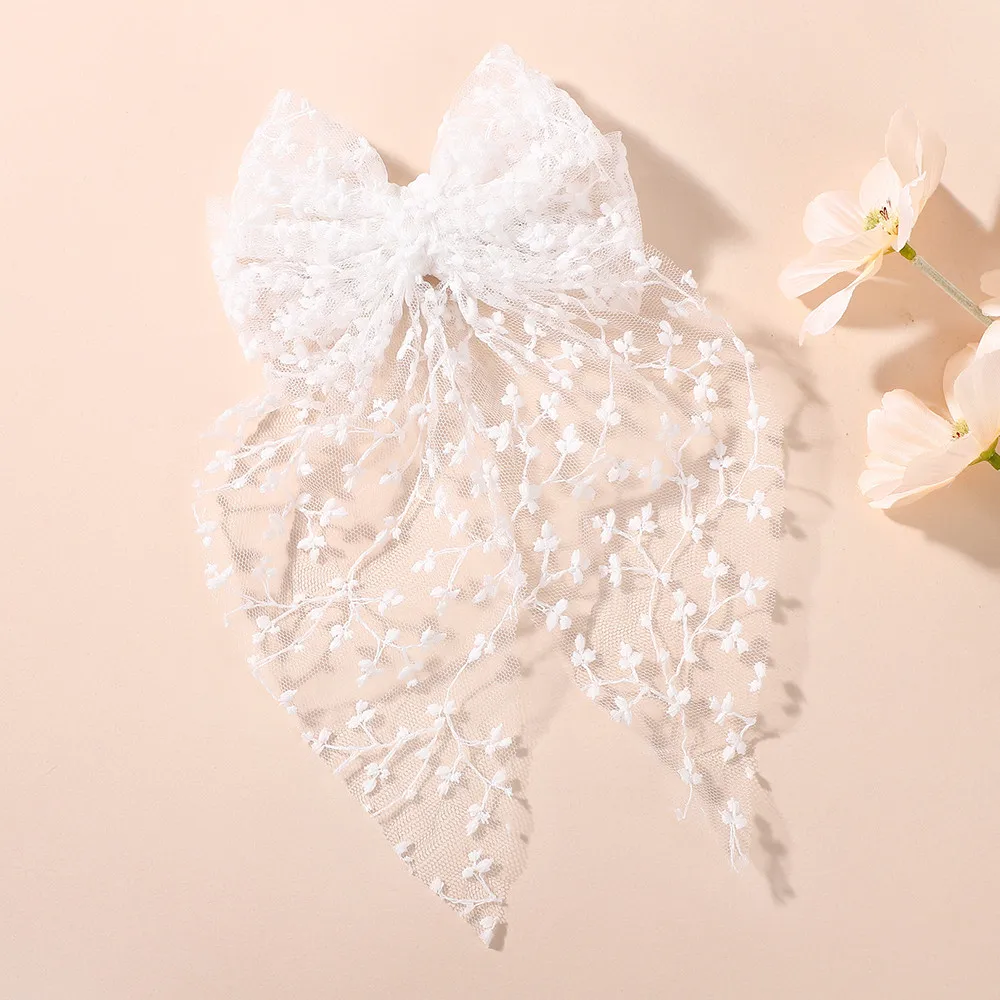 Accesorio de pelo elegante con lazo