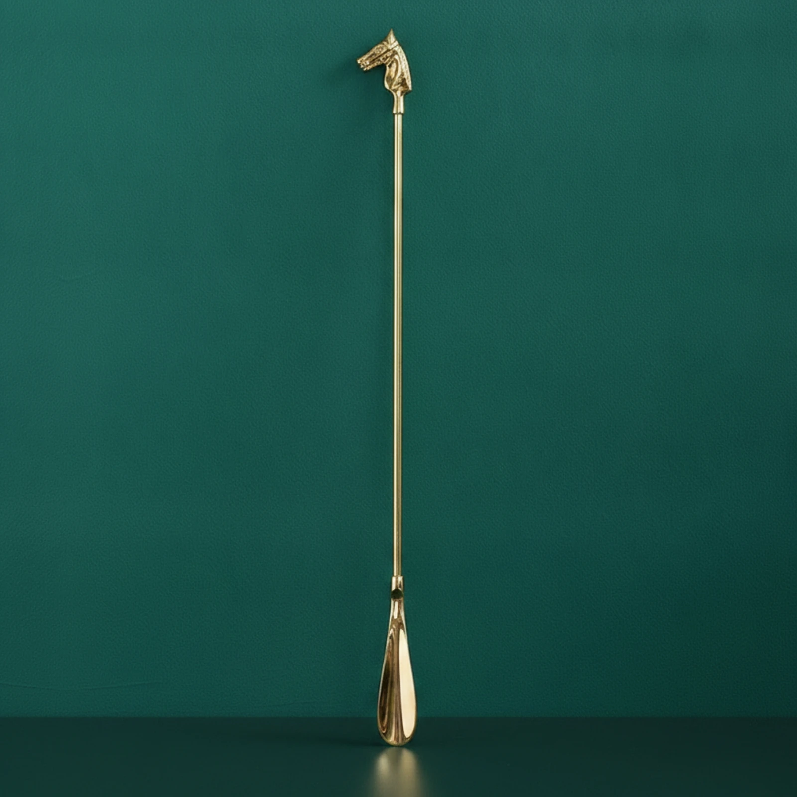 Calzador de latón con cabeza de caballo, mango decorativo