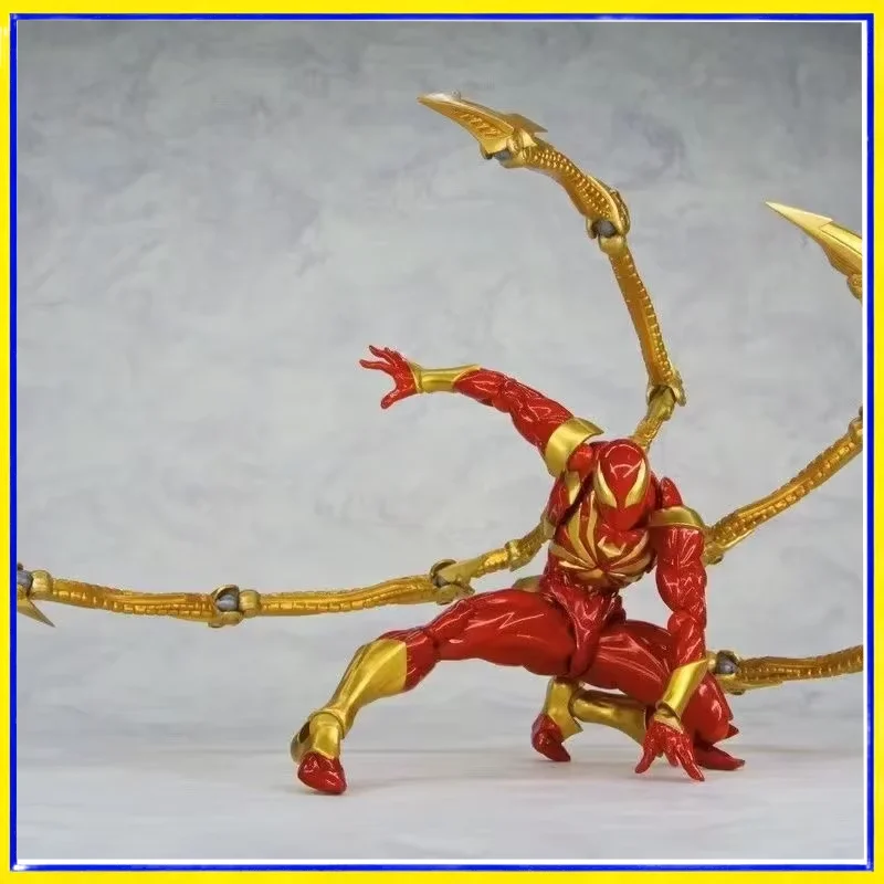 Figura de acción Iron Spider articulada y posable roja y negra - imagen 3