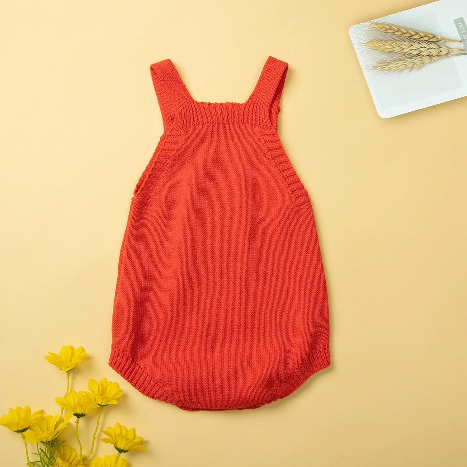 Ropa infantil en vitrina