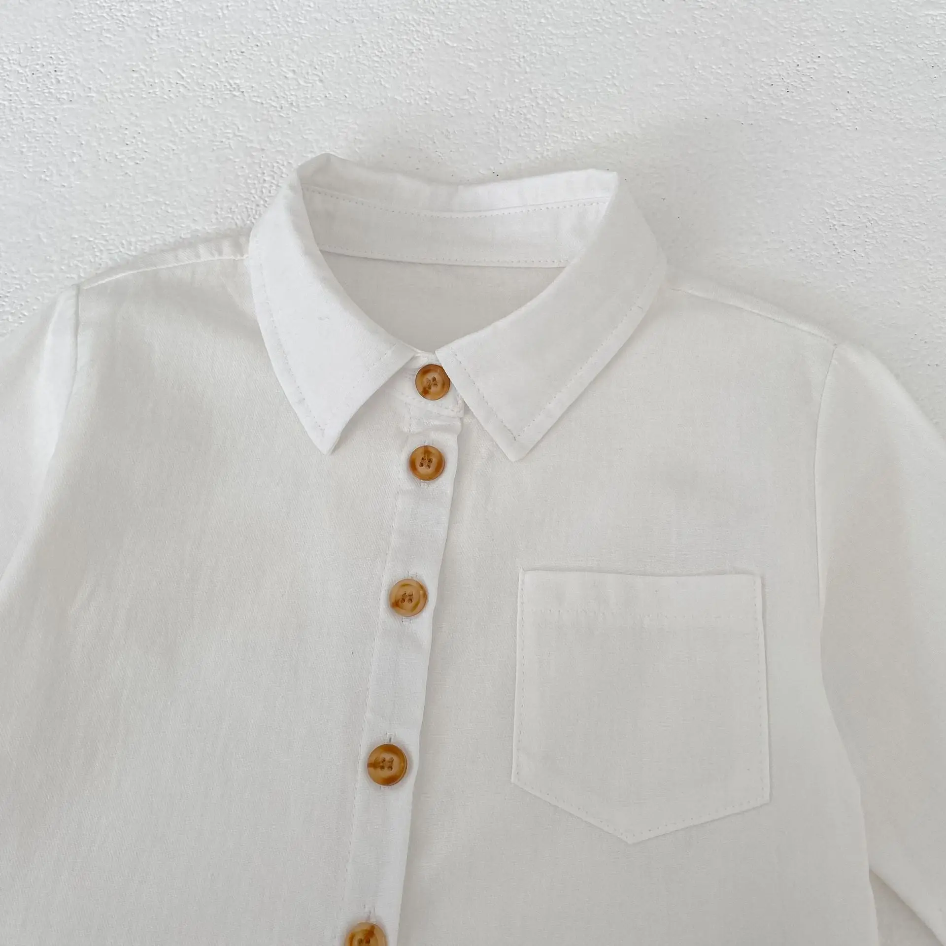 Camisa vaquera blanca bebé manga larga para niñas – Primavera básica - imagen 3