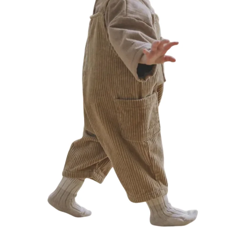 Mono de pana para bebé con bolsillo frontal estilo casual - imagen 5
