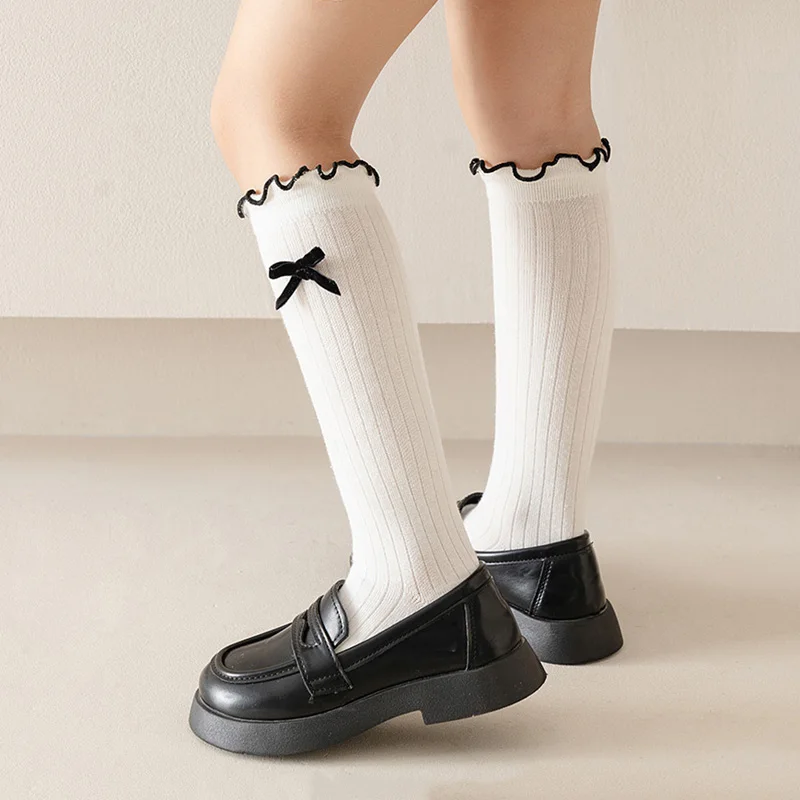 Calcetines escolares con volantes y lazo para niña – Encaje blanco verano - imagen 5