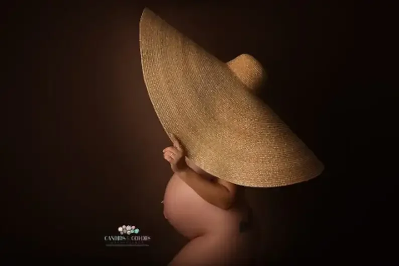 Sombrero de paja gigante de gran tamaño