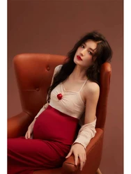 Vestido de maternidad vintage con cárdigan para sesión fotográfica
