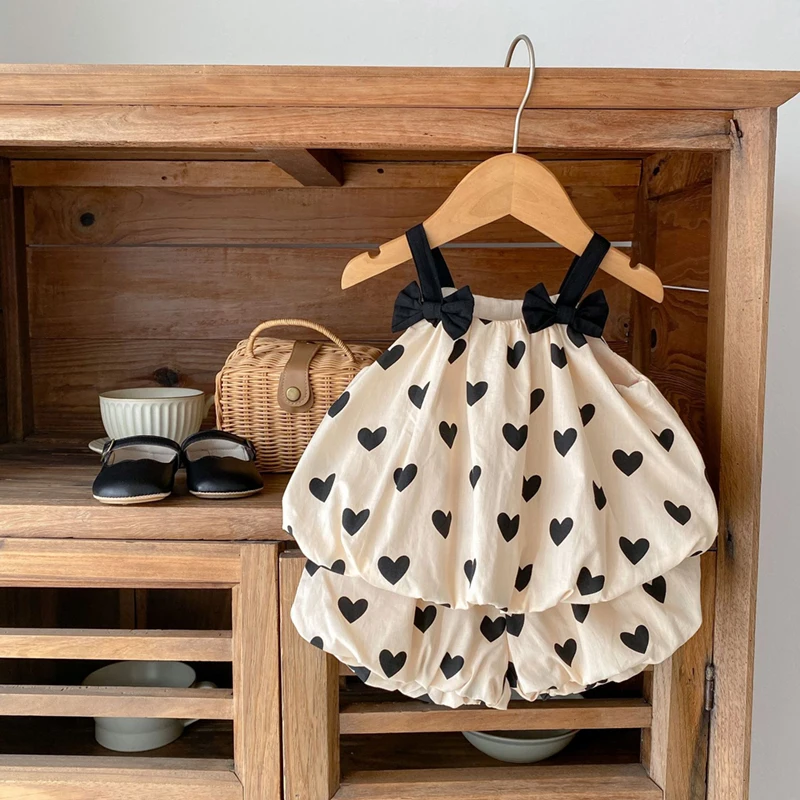 Conjunto bebé niña algodón con tirantes y corazón albaricoque - imagen 2