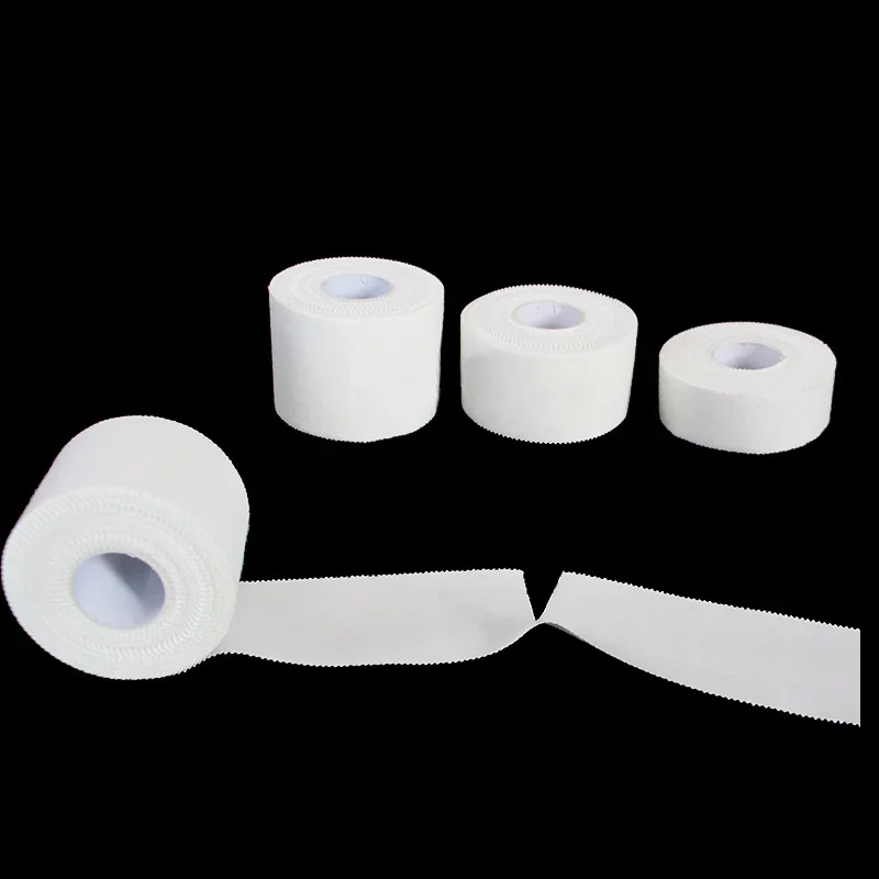 Venda autoadhesiva elástica blanca para niños en boxeo y fútbol - imagen 2