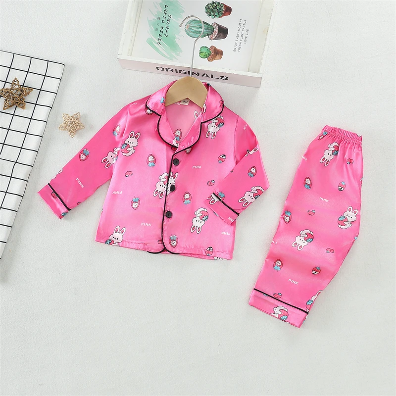 Colores disponibles del conjunto de otoño para niñas