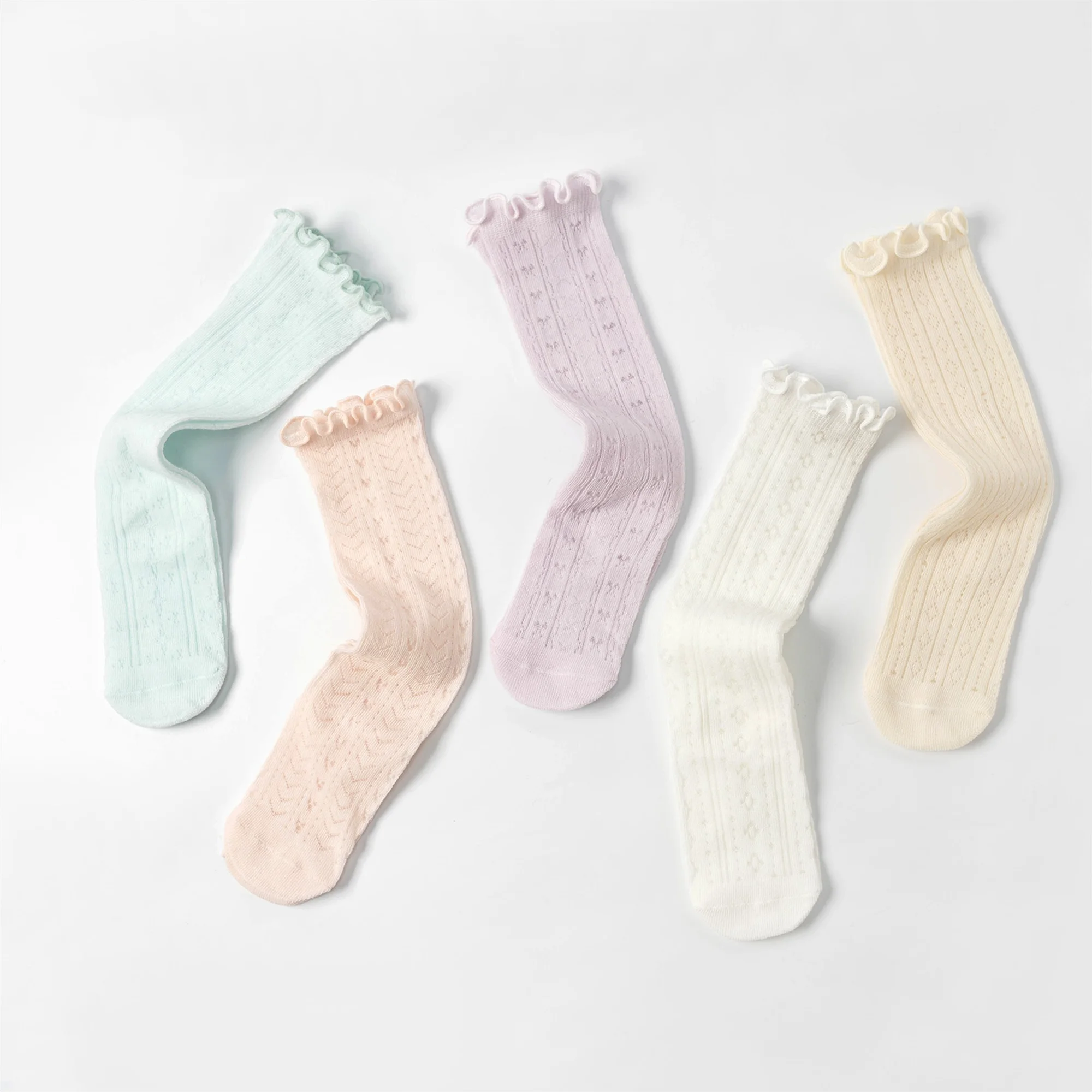 Calcetines con volantes decorativos