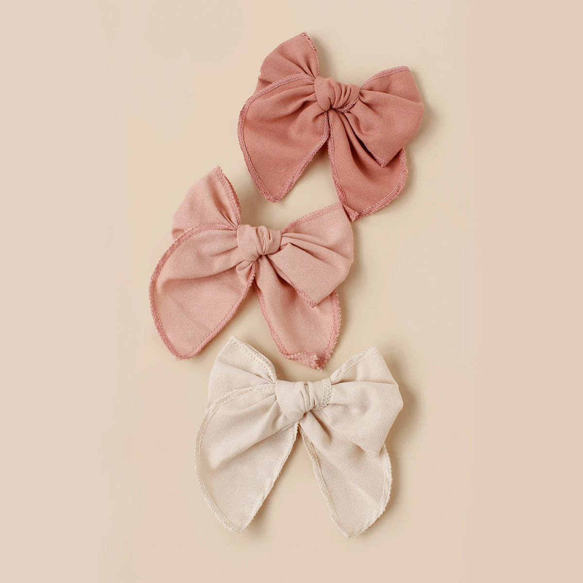 Pinzas para niñas decorativas con lazo mariposa y flequillo - imagen 3