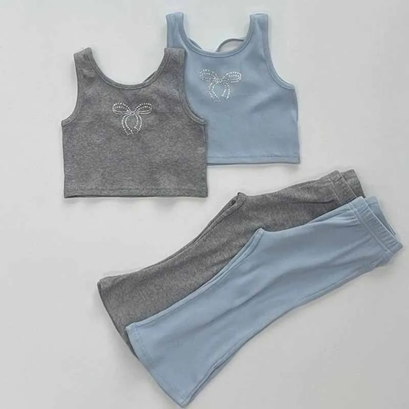 Conjunto infantil de chaleco sin mangas con lazo y campana - imagen 4