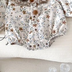 Body bebé de una pieza con estampado floral estilo retro primavera