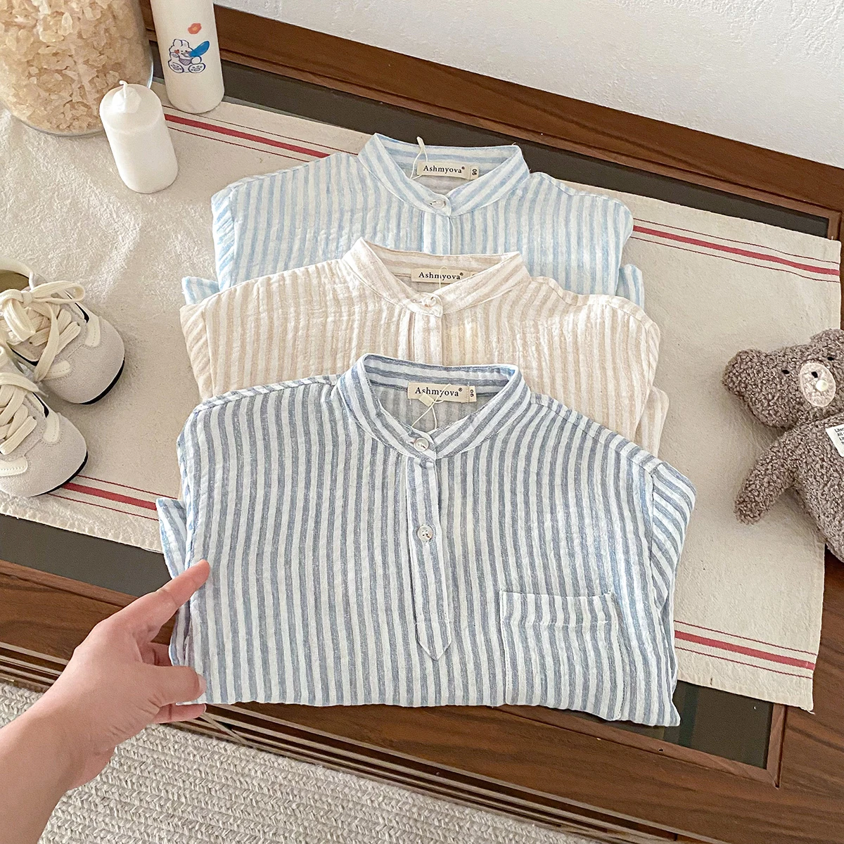 Camisa infantil de lino y algodón a rayas con bolsillo Henley - imagen 3