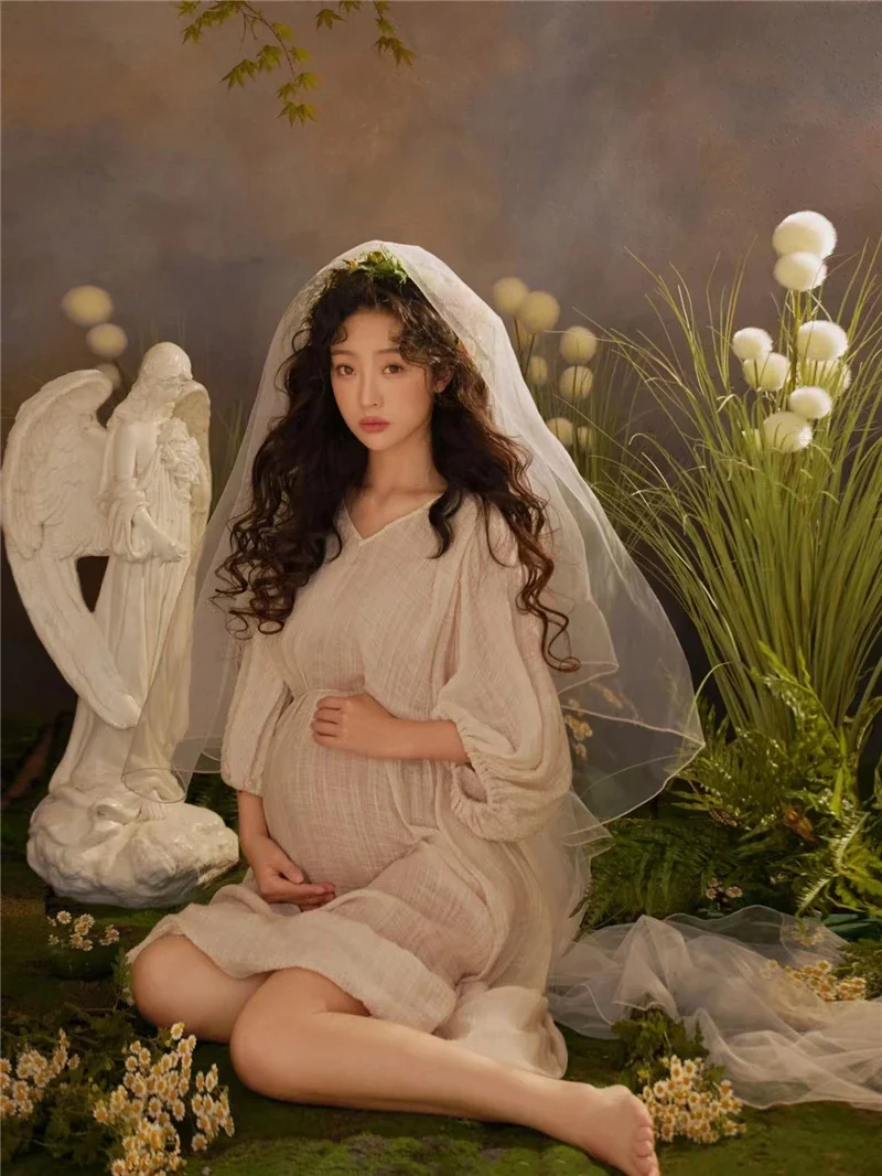 Look de maternidad para fotografía con vestido y tocado