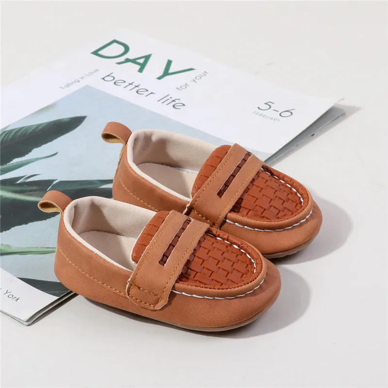 Zapatos de bebé en cuero con suela antideslizante para primeros pasos - imagen 2