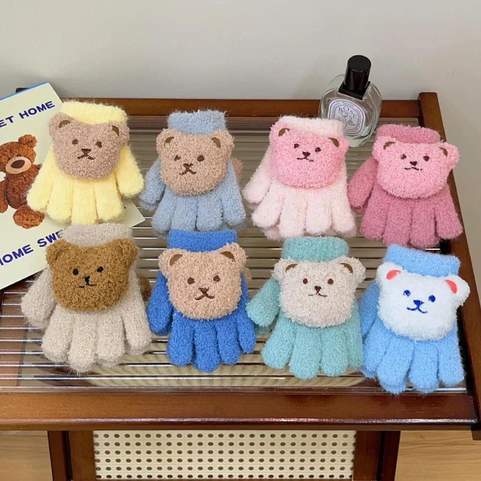 Guante infantil con diseño de oso