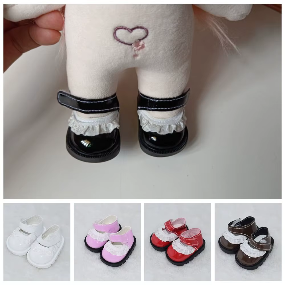 Zapatos de cuero con encaje vistos de frente