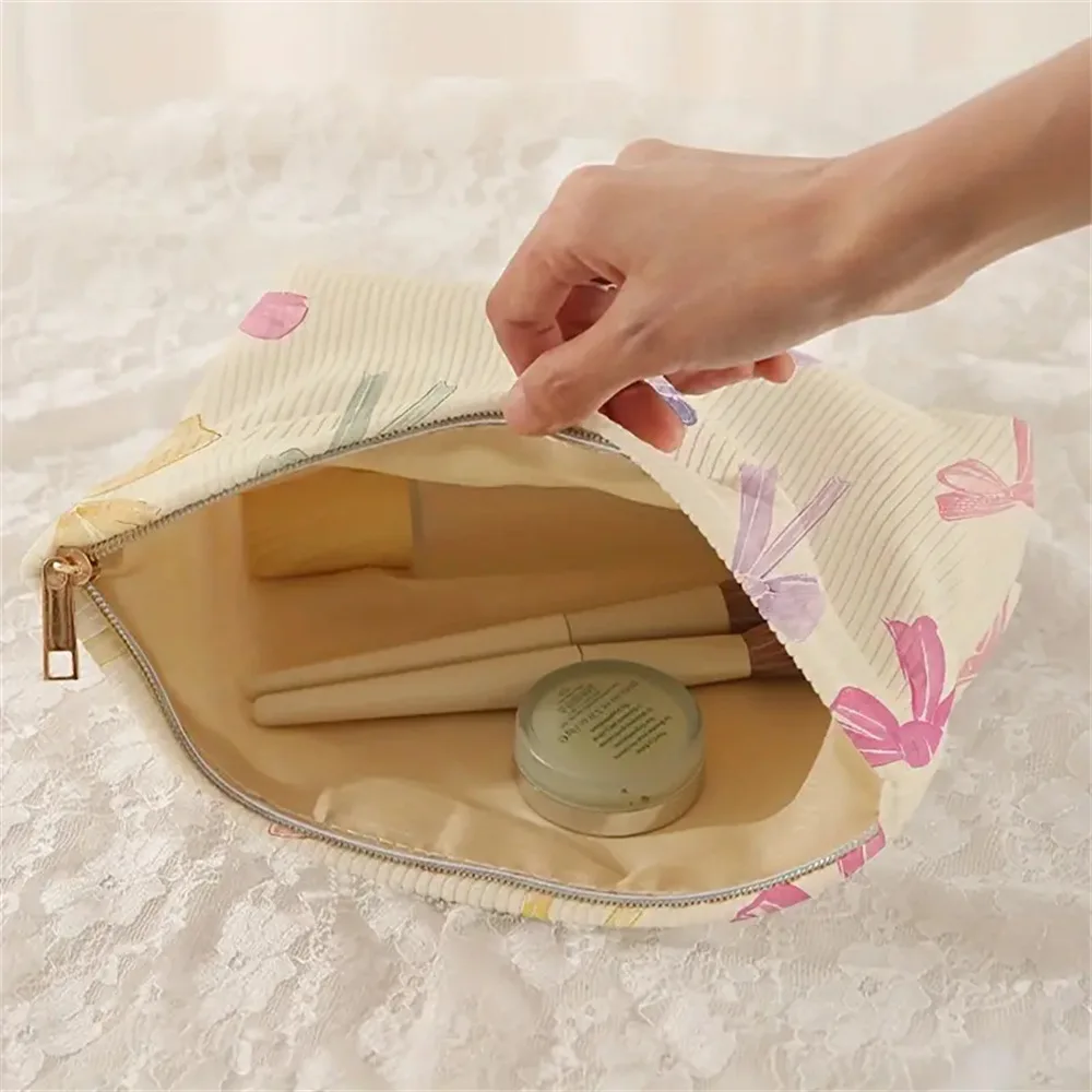Estuche para lápices de pana con lazo estampado y cremallera - imagen 5