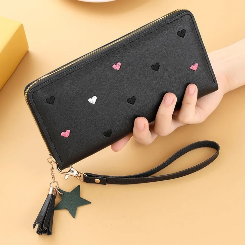 Cartera larga de cuero sintético con corazón, plegable y amplia - imagen 5
