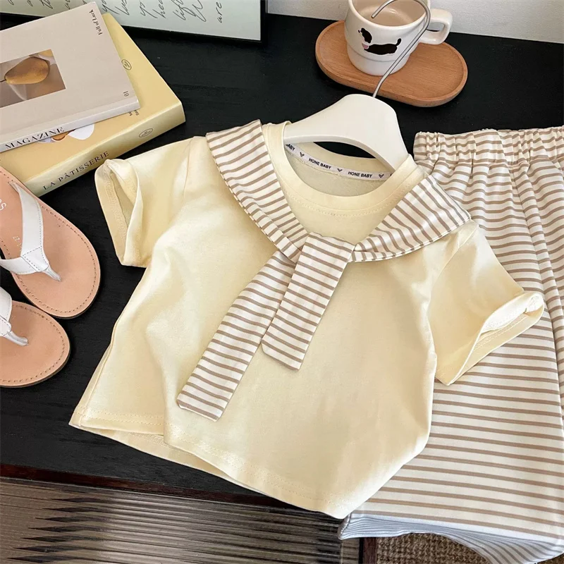 Conjunto de verano para niña a rayas: camiseta y pantalón - imagen 4