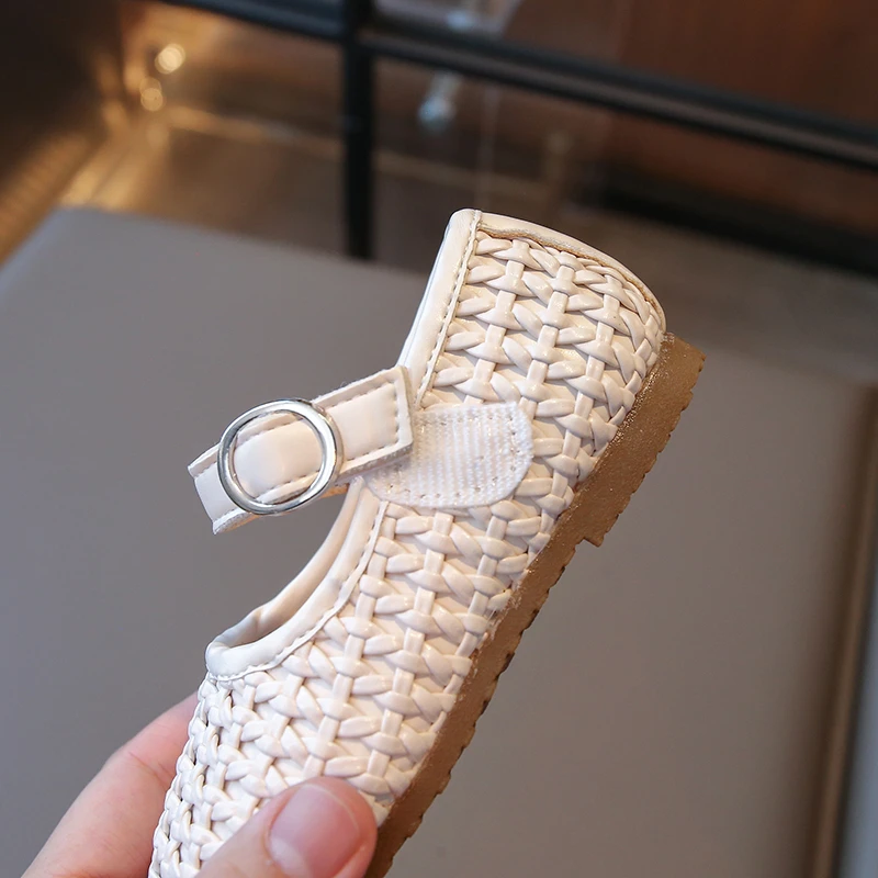 Zapatos de cuero primavera-otoño para niñas con suela antideslizante - imagen 5