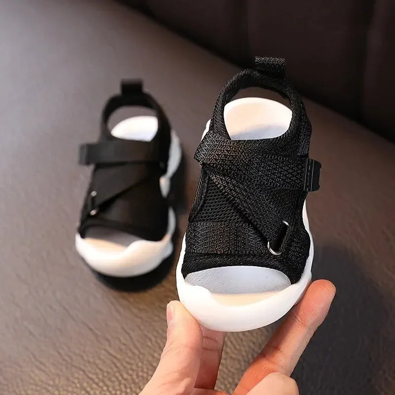 Zapatillas deportivas transpirables de malla para verano infantil - imagen 3