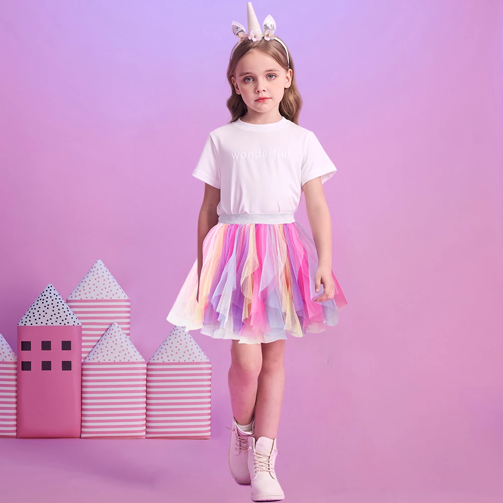 Detalle del tul y cintura elástica de la falda de princesa