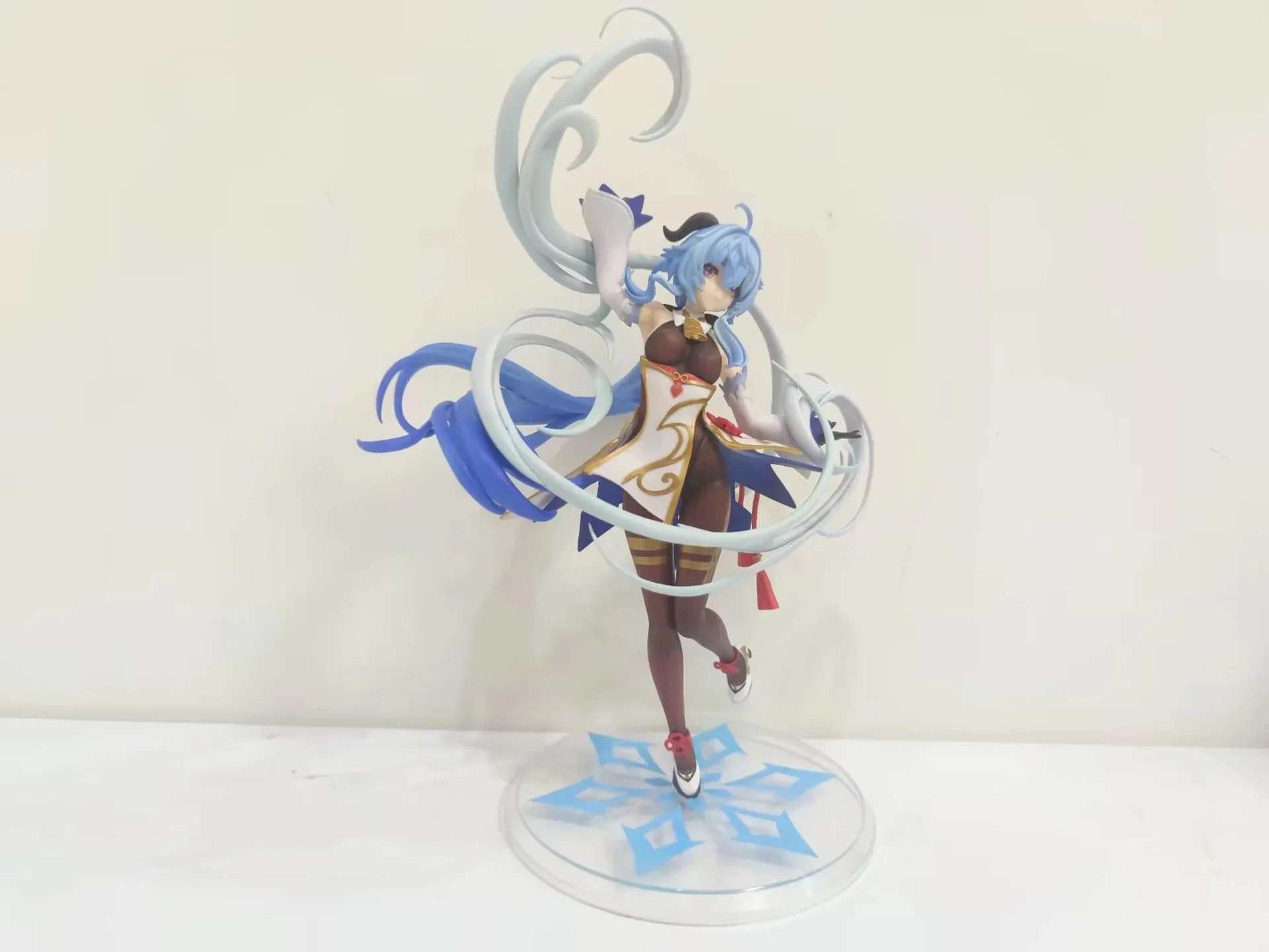 Figura en caja lista para exhibición