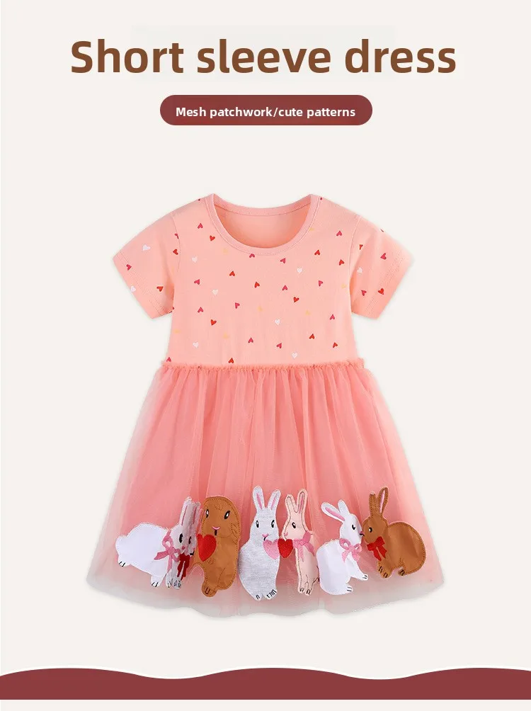 Detalle de la falda con acabado de estilo princesa