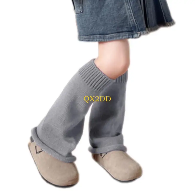 Vista del diseño acampanado en calcetines infantiles