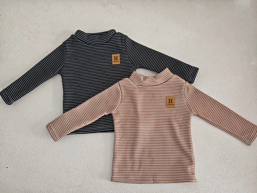 Camiseta interior térmica de forro polar para niños con rayas