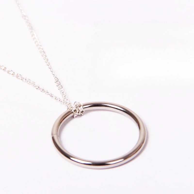 Anillo y cadena para magia en aleación