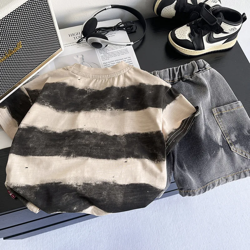 Conjunto de verano para bebés: camiseta y pantalón corto a rayas - imagen 5