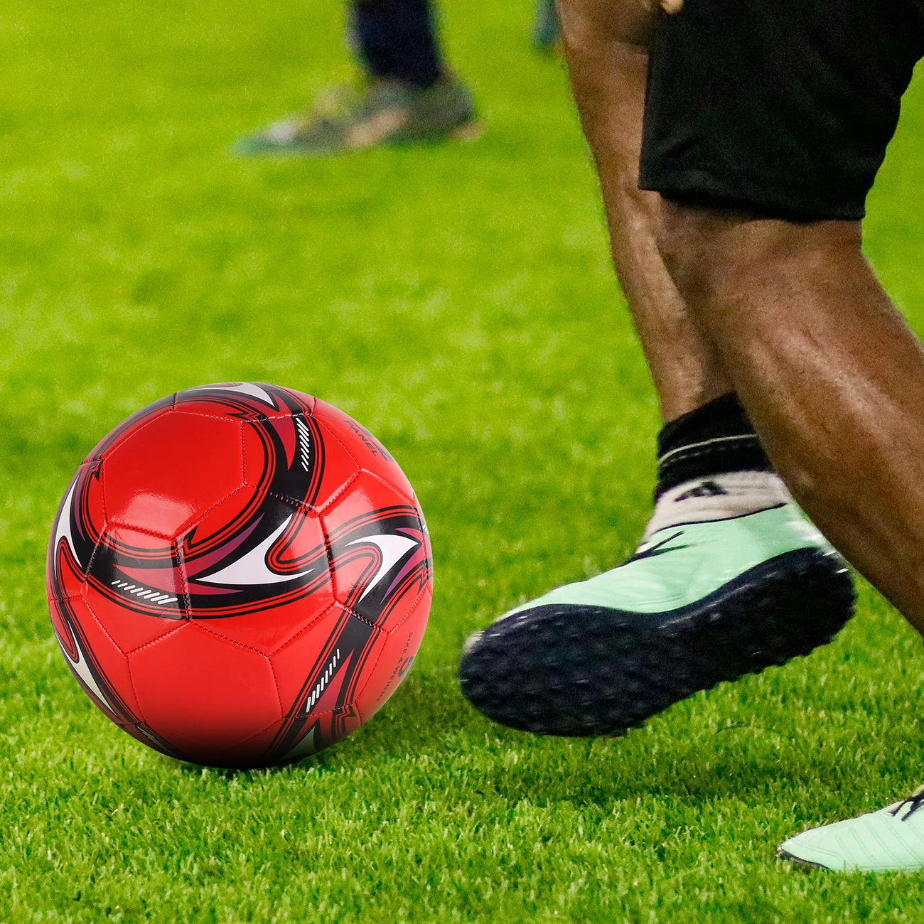 Balón de fútbol infantil rojo para entrenar y jugar - imagen 4