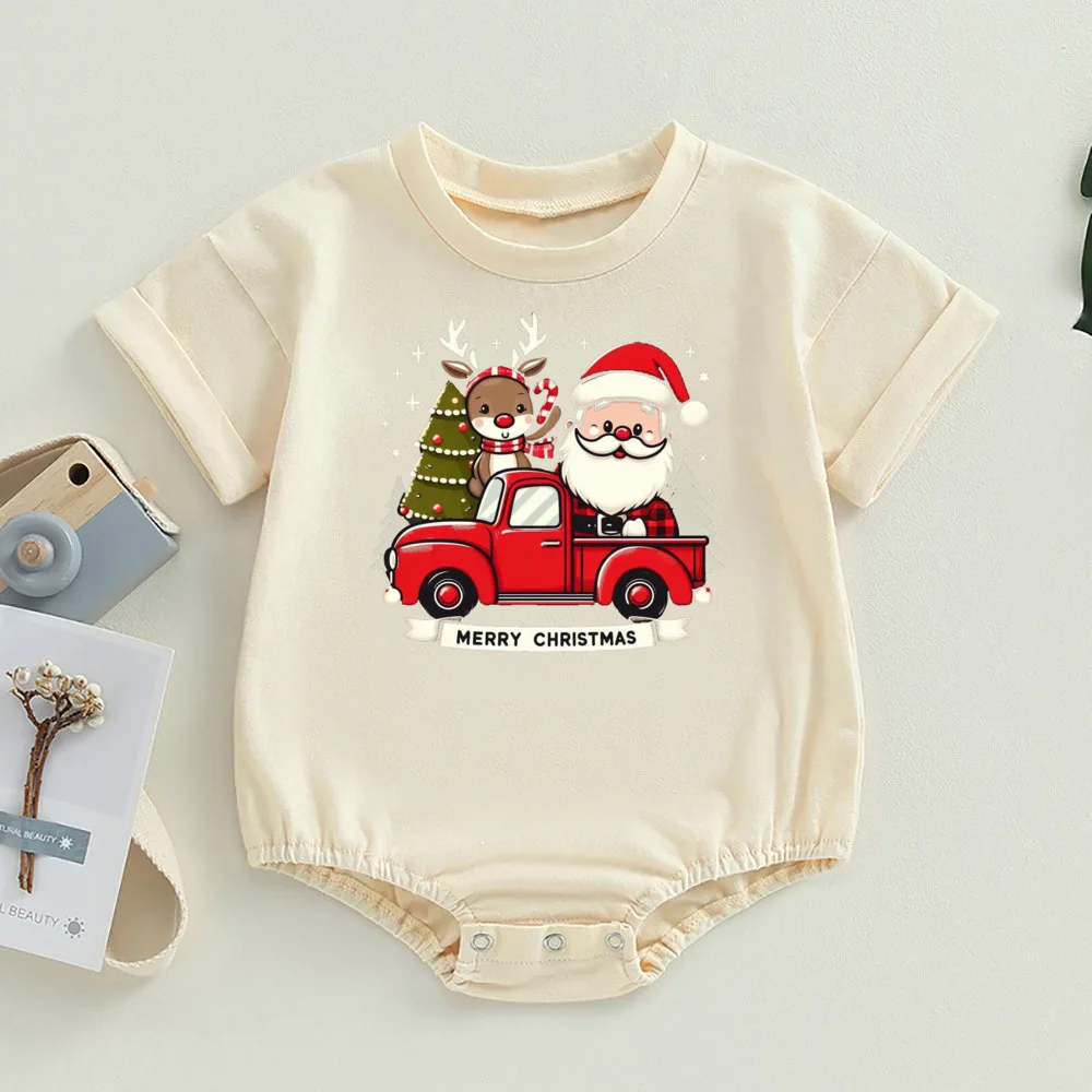 El mono de Papá Noel en uso, mostrando su calce