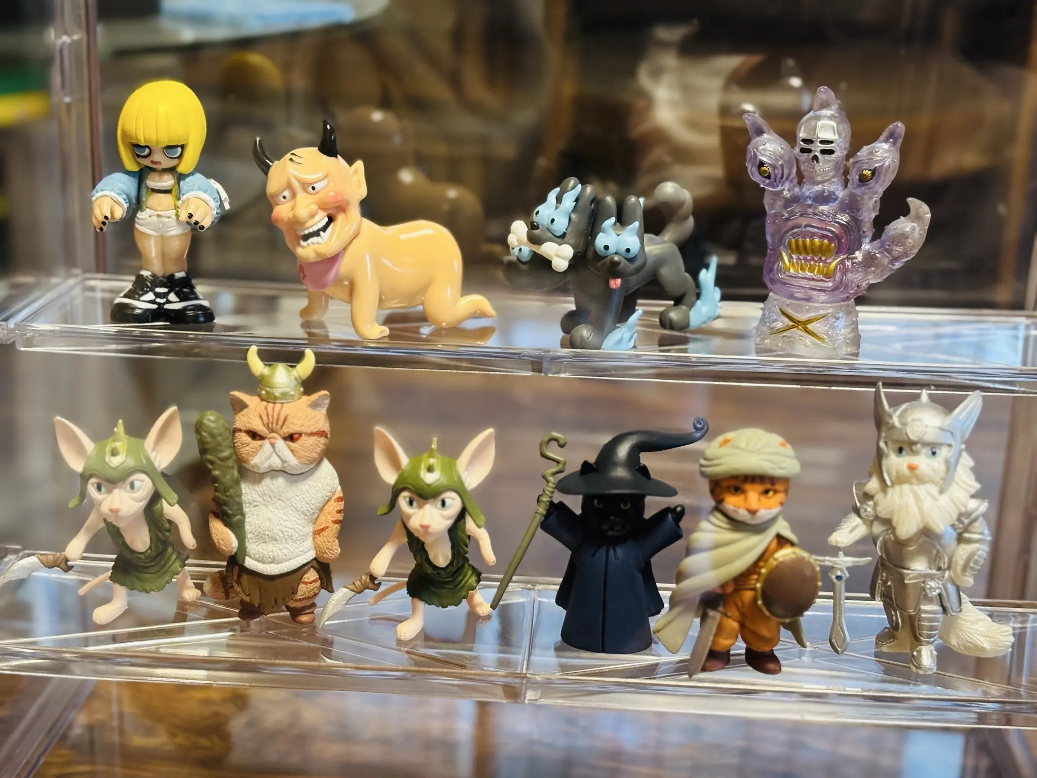 Colección completa de figuras de gatos fantásticos