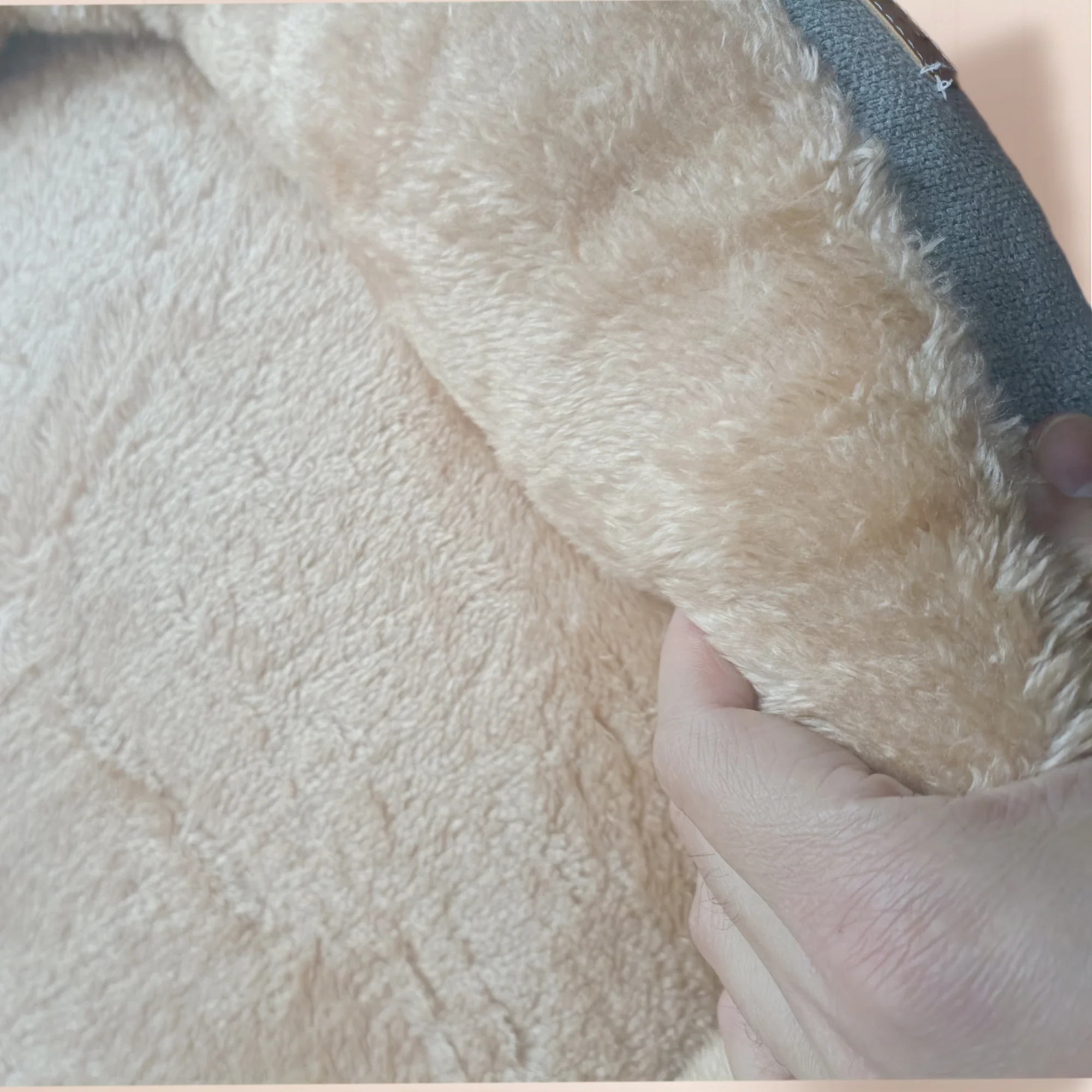Cama acogedora de felpa para perros y gatos – Cojín suave para mascotas - imagen 2